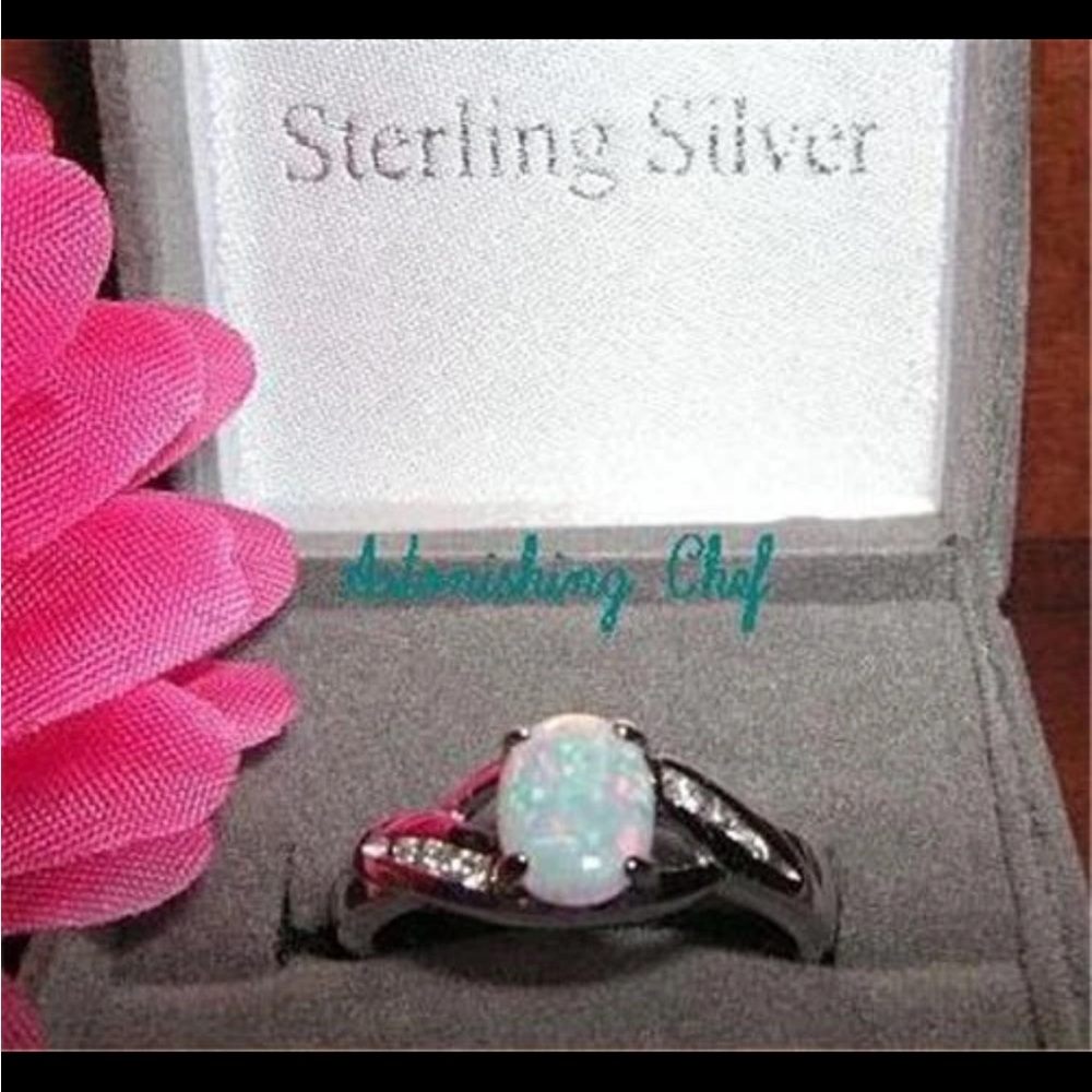 Avon Sterling Silver Opal Ring - Picture 2 of 9